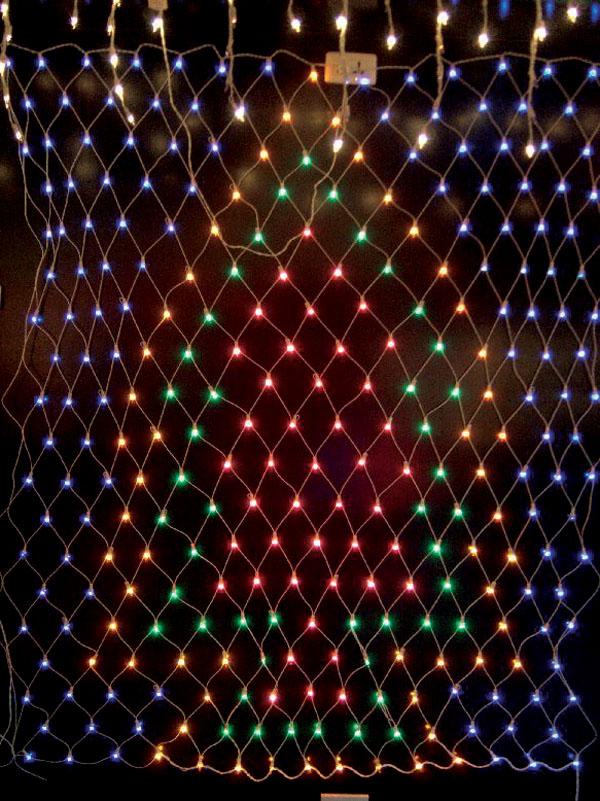 Новогодняя электрогирлянда на окно сетка-рис, рисунок мигания Елка, 276  суперярких ламп, фирмы Снегурочка, артикул Н61792