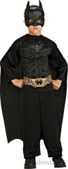 Новый костюм Бэтмена Темный Рыцарь - The Dark Knight Trilogy с 3D пластиковой маской, комбинезон с принтованной мускулатурой на груди и принтованным ремнем, плащ в комплекте, размер М на 4-6 лет, рост 110 - 122 см, на блистере, Rubies