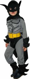 Детский карнавальный костюм Бэтмена с желтым поясом, Бэтмен Аркхам Сити, на 7-10 лет,  рост 120-130 см, фирмы Snowmen артикул Е60454. В комплекте: комбинезон, шапка-маска, плащ, пояс.   Детский карнавальный костюм Бэтмена с желтым поясом, Бэтмен Аркх