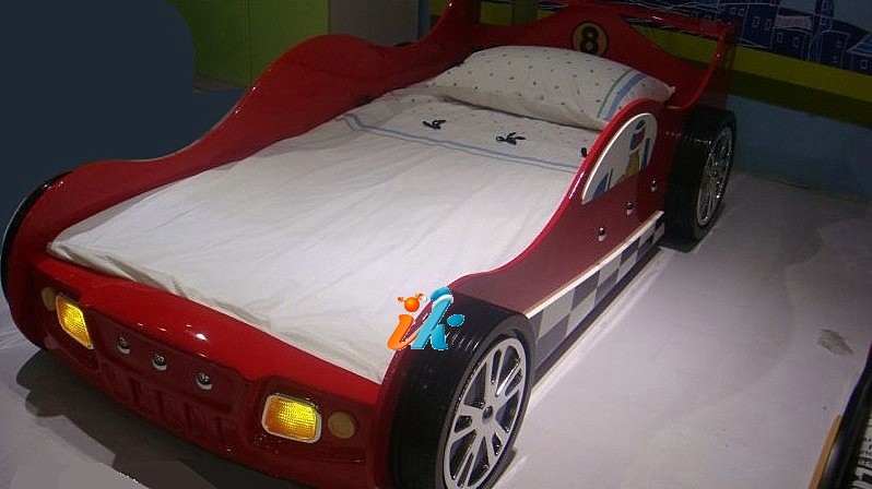 Детская кровать-машина. Кровать - Гоночная машина Макларен - Mc Laren Racing Car, артикул 998,  цвет красный,  купить кровать-машину, кровать машина для мальчиков,  кровать машина для девочек
