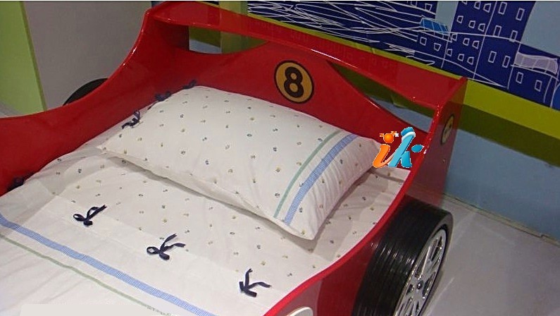 Детская кровать-машина. Кровать - Гоночная машина Макларен - Mc Laren Racing Car, артикул 998,  цвет красный