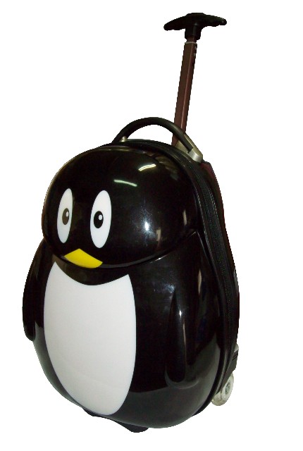 Детский чемодан и рюкзак Эгги  в форме пингвина, чемодан пингвин, набор для путешествий, купить красивый чемодан для ребенка, чемодан на колесах, чемодан на колесиках, чемодан Дисней,  школьный рюкзак на колесиках
