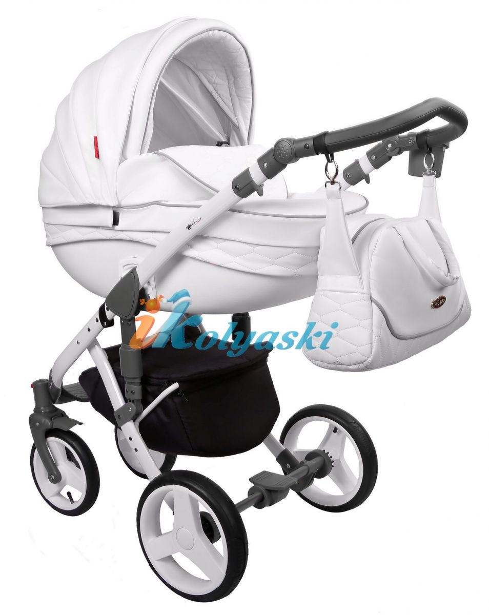 Kajtex Navy Plus Soft 2 в 1 экокожа и Basic Collection ткань, детская коляска для новорожденных, модульная на поворотных колесах, 2 в 1 Roan Bass Soft - Роан Басс шасси Софт, обшивка люльки экокожа или ткань. Новинка 2018. Цвет 821А7840 белая экокожа гладкая и стеганая Kajtex Navy Plus Soft 2 в 1 экокожа и Basic Collection ткань, детская коляска для новорожденных, модульная на поворотных колесах, 2 в 1 Roan Bass Soft - Роан Басс шасси Софт, обшивка люльки экокожа или ткань. Новинка 2018. Цвет 821А7840 белая экокожа гладкая и стеганая