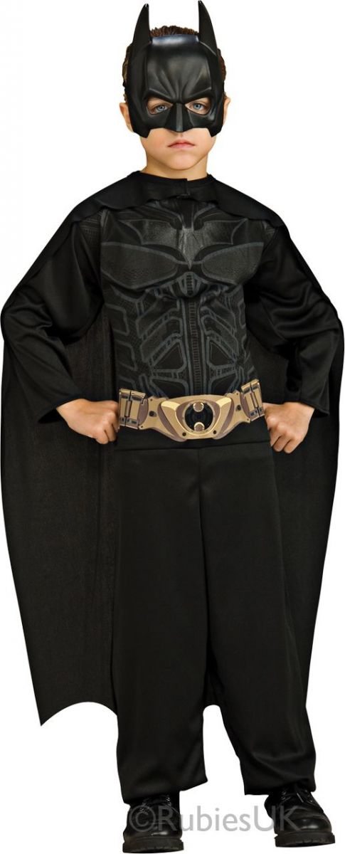 Новый костюм Бэтмена Темный Рыцарь - The Dark Knight Trilogy с 3D пластиковой маской, комбинезон с принтованной мускулатурой на груди и принтованным ремнем, плащ в комплекте, размер L на 7-10 лет, рост 127 -137 см на блистере, Rubies