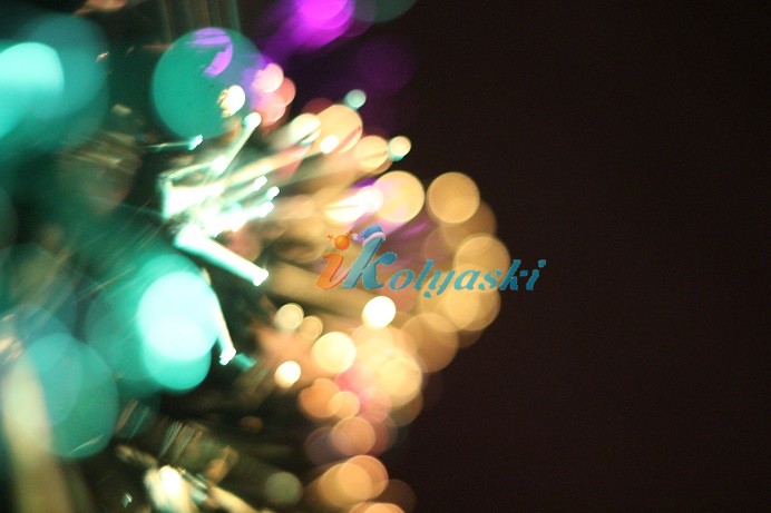 Новогодняя оптоволоконная елка световод Фейерверк 90 см, 90 веток (30х0.4мм), Snowmen. Новогодняя искусственная елка со световолокном, елка-световод, светящаяся новогодняя елка, оптоволоконная елка