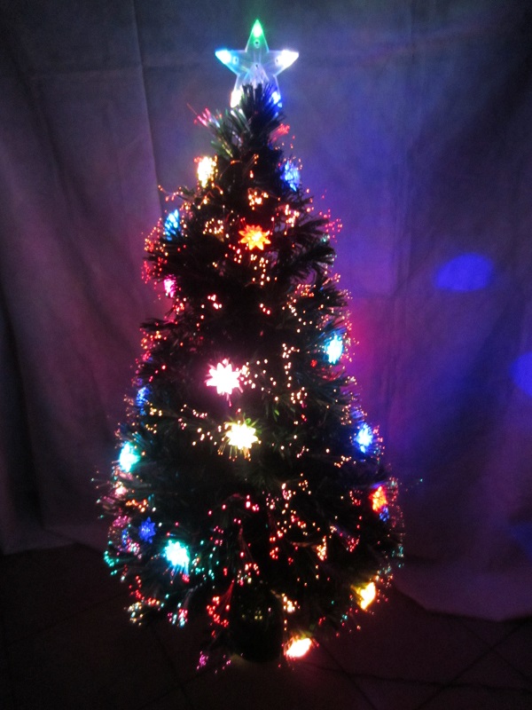 Новогодняя оптоволоконная елка световод , 90 веток (30х0.4мм), Snowmen. Новогодняя искусственная елка со световолокном, елка-световод, светящаяся новогодняя елка, оптоволоконная елка.    Новогодняя оптоволоконная елка световод Фейерверк, елки Snowmen, Новогодняя искусственная елка со световолокном, елка-световод, светящаяся новогодняя елка, самые красивые новогодние елки, оптоволоконная елка купить