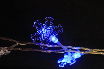 Новогодняя электрическая гирлянда на елку, электрогирлянда СНЕЖИНКИ LED, 36 ламп, синих светодиодов,  220 V, артикул Е80003, фирма Snowmen, Канада. Елочная гирлянда Снежинки, елочные гирлянды купить, купить гирлянду на елку