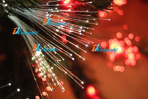 Новогодняя светодиодная елка-световод со светящимися иголками, оптоволоконная елка с красными светодиодами лампами LED, 150 см, КУПЕЧЕСКАЯ